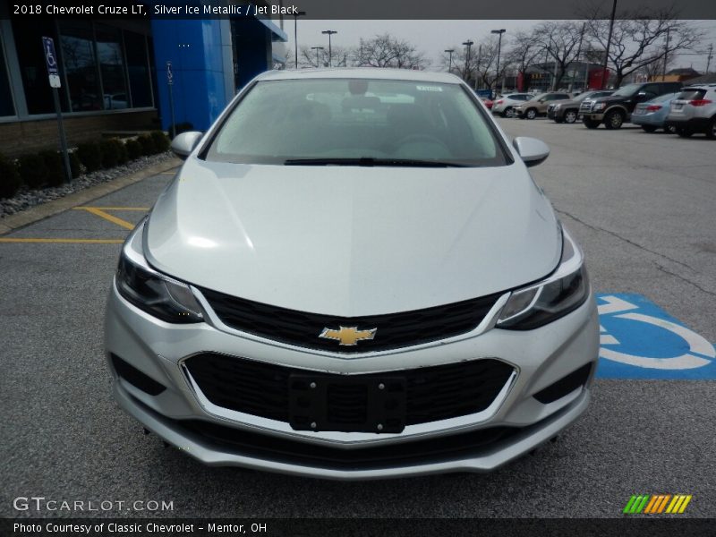 Silver Ice Metallic / Jet Black 2018 Chevrolet Cruze LT