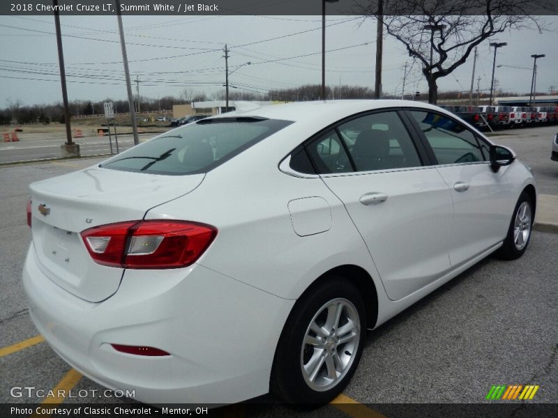 Summit White / Jet Black 2018 Chevrolet Cruze LT