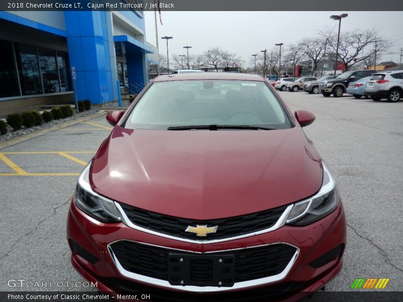 Cajun Red Tintcoat / Jet Black 2018 Chevrolet Cruze LT