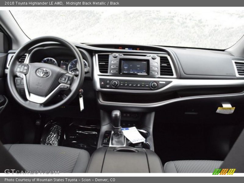 Midnight Black Metallic / Black 2018 Toyota Highlander LE AWD