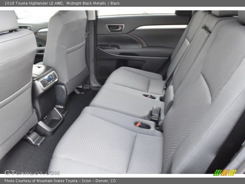 Midnight Black Metallic / Black 2018 Toyota Highlander LE AWD