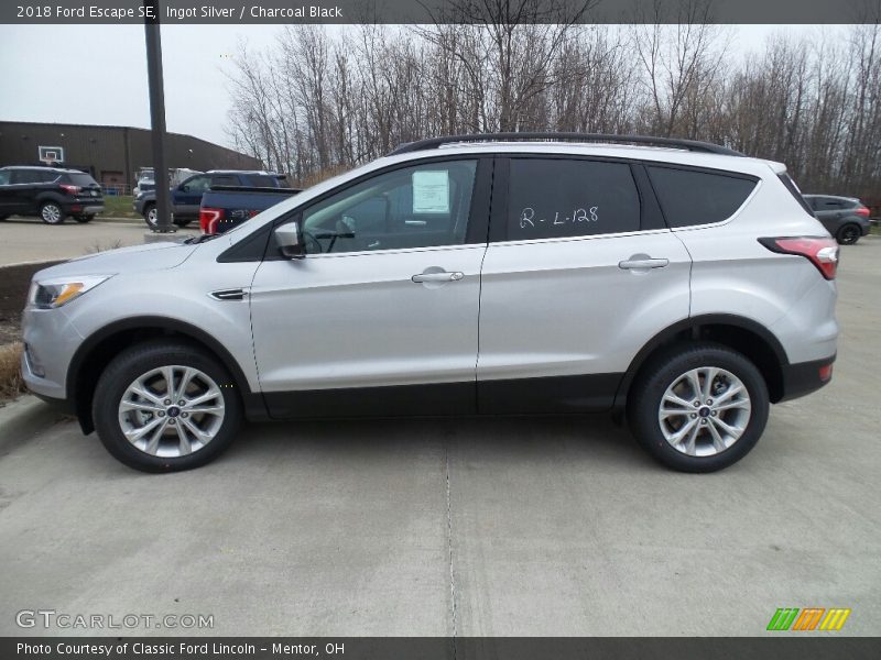 Ingot Silver / Charcoal Black 2018 Ford Escape SE