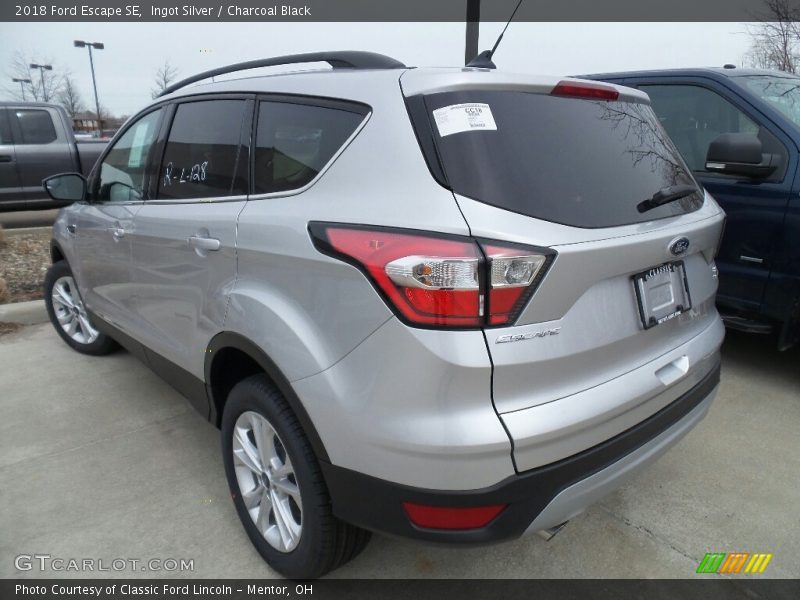 Ingot Silver / Charcoal Black 2018 Ford Escape SE