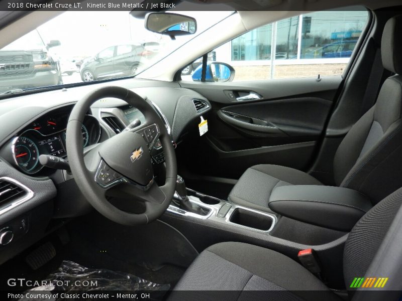 Kinetic Blue Metallic / Jet Black 2018 Chevrolet Cruze LT
