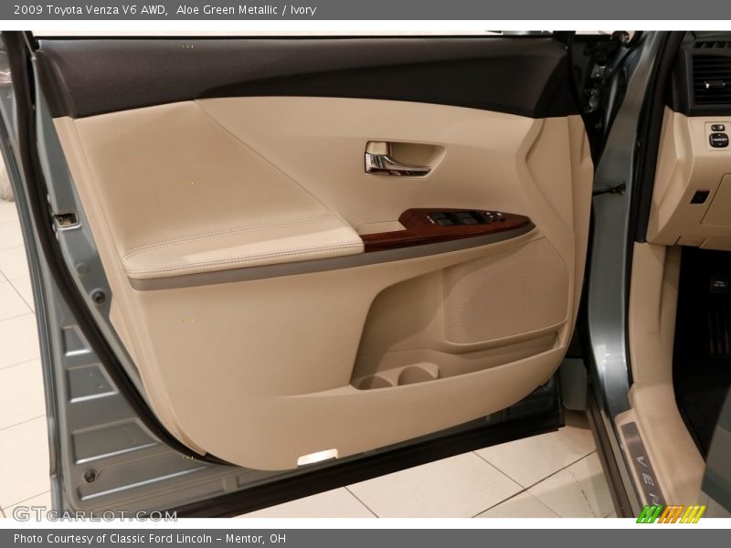 Aloe Green Metallic / Ivory 2009 Toyota Venza V6 AWD