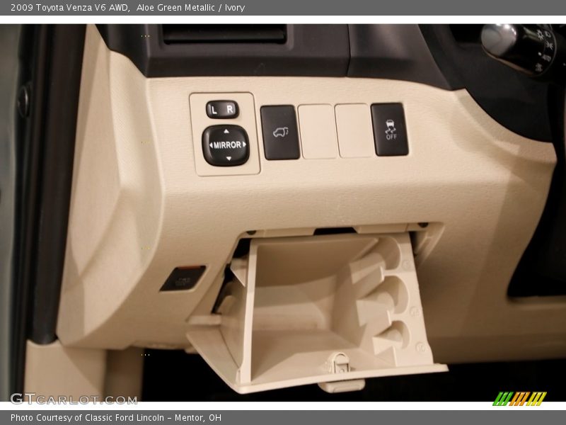Aloe Green Metallic / Ivory 2009 Toyota Venza V6 AWD