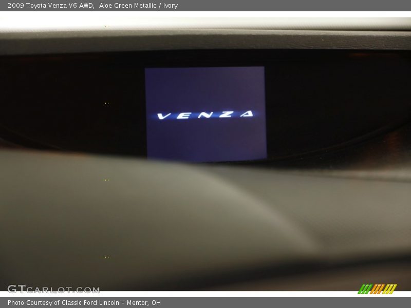 Aloe Green Metallic / Ivory 2009 Toyota Venza V6 AWD