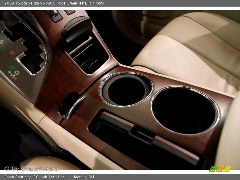 Aloe Green Metallic / Ivory 2009 Toyota Venza V6 AWD