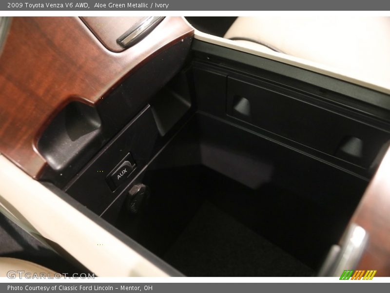 Aloe Green Metallic / Ivory 2009 Toyota Venza V6 AWD