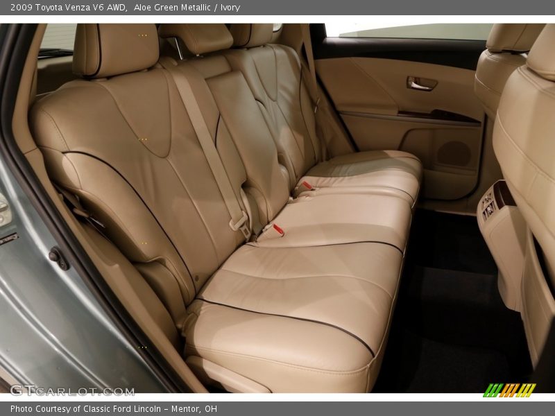 Aloe Green Metallic / Ivory 2009 Toyota Venza V6 AWD
