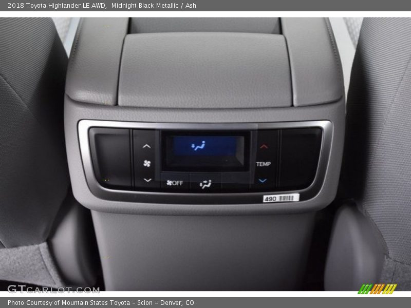 Midnight Black Metallic / Ash 2018 Toyota Highlander LE AWD