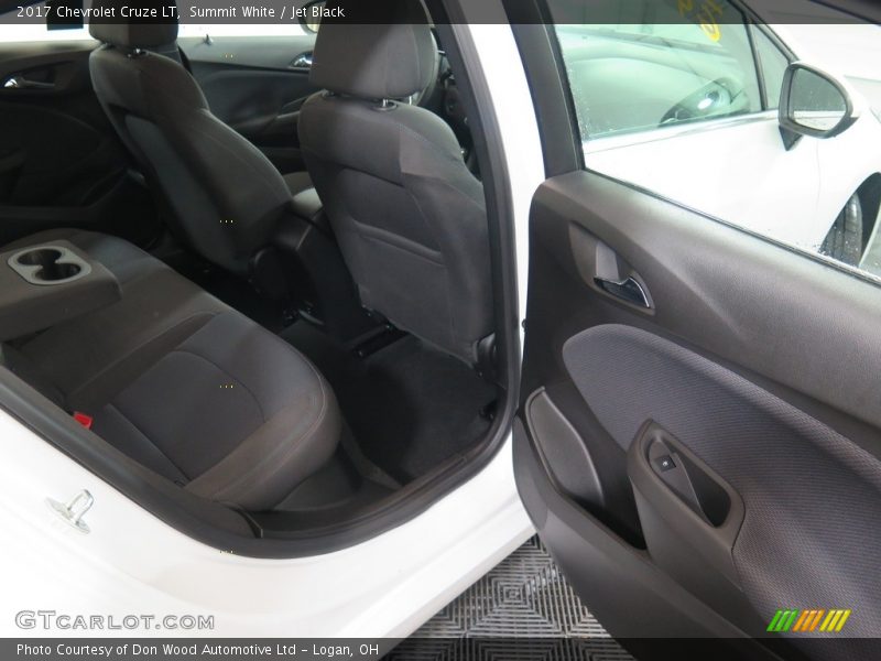 Summit White / Jet Black 2017 Chevrolet Cruze LT