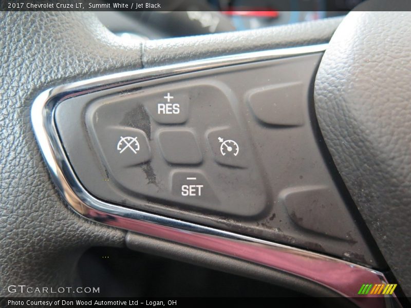 Summit White / Jet Black 2017 Chevrolet Cruze LT