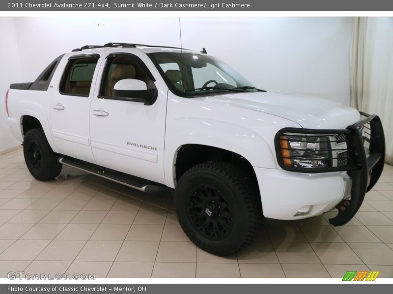 Summit White / Dark Cashmere/Light Cashmere 2011 Chevrolet Avalanche Z71 4x4