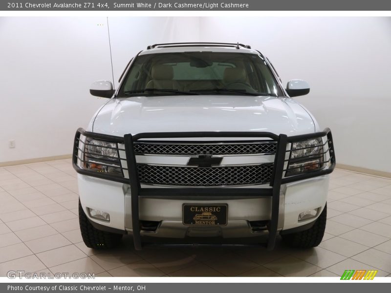 Summit White / Dark Cashmere/Light Cashmere 2011 Chevrolet Avalanche Z71 4x4
