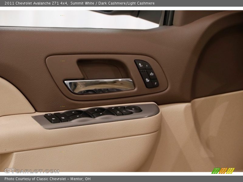 Summit White / Dark Cashmere/Light Cashmere 2011 Chevrolet Avalanche Z71 4x4
