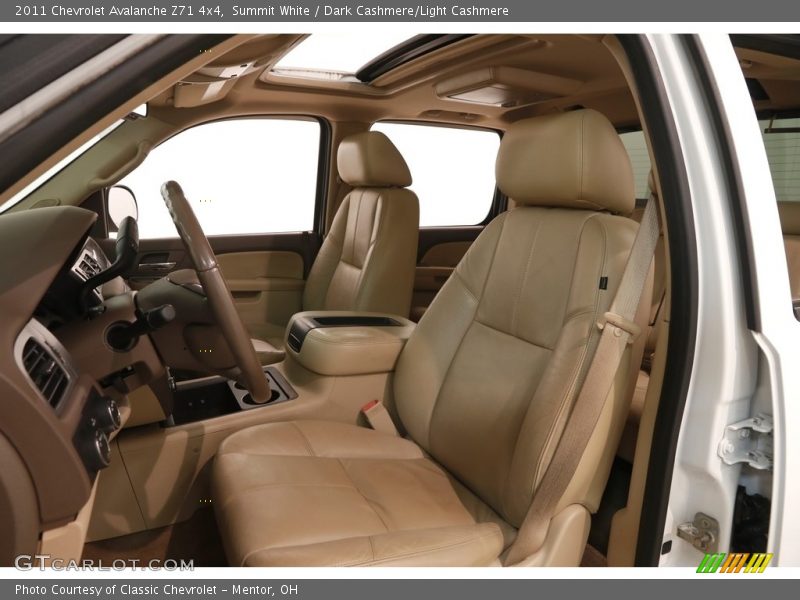 Summit White / Dark Cashmere/Light Cashmere 2011 Chevrolet Avalanche Z71 4x4