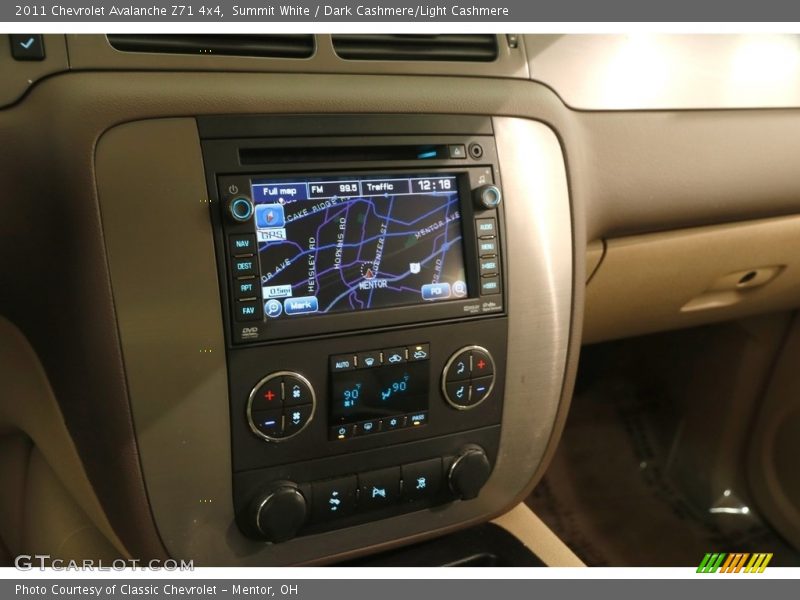 Summit White / Dark Cashmere/Light Cashmere 2011 Chevrolet Avalanche Z71 4x4