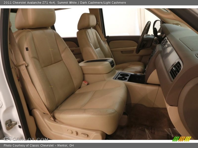 Summit White / Dark Cashmere/Light Cashmere 2011 Chevrolet Avalanche Z71 4x4