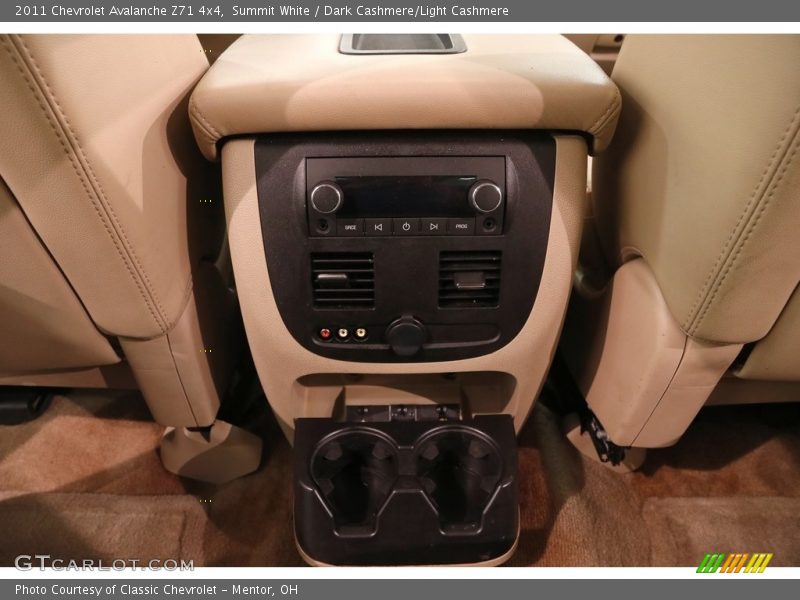 Summit White / Dark Cashmere/Light Cashmere 2011 Chevrolet Avalanche Z71 4x4