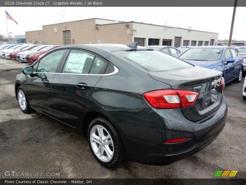 Graphite Metallic / Jet Black 2018 Chevrolet Cruze LT