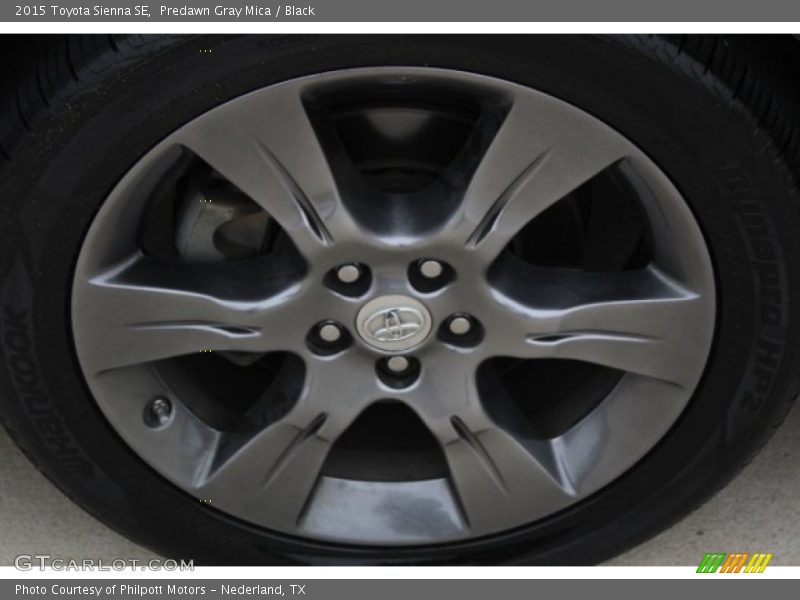 Predawn Gray Mica / Black 2015 Toyota Sienna SE