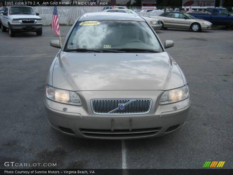 Ash Gold Metallic / Taupe/Light Taupe 2005 Volvo V70 2.4