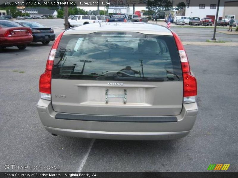 Ash Gold Metallic / Taupe/Light Taupe 2005 Volvo V70 2.4