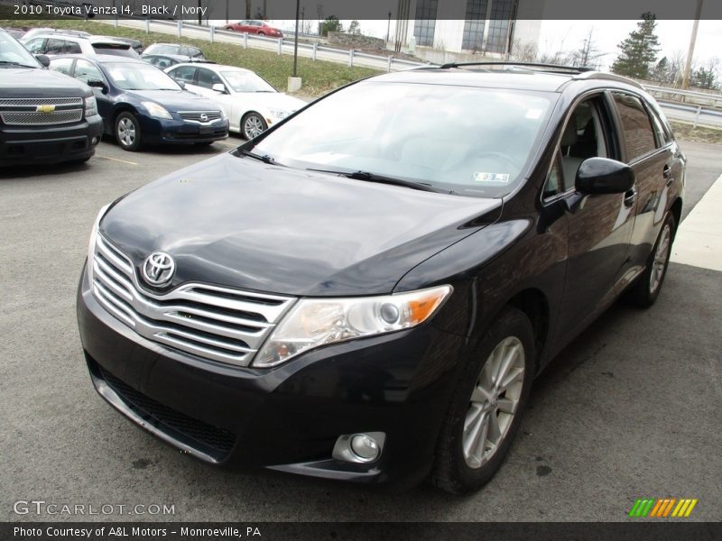 Black / Ivory 2010 Toyota Venza I4