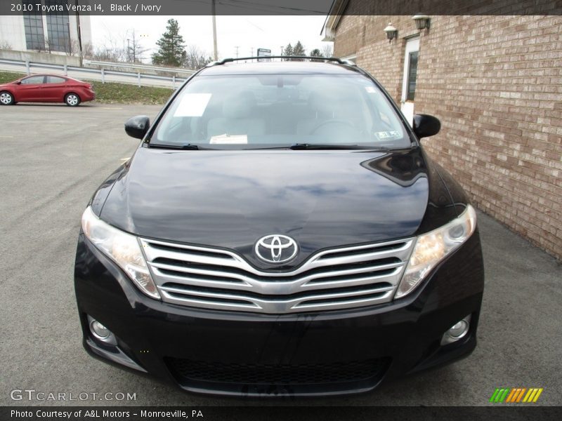 Black / Ivory 2010 Toyota Venza I4
