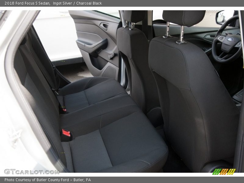 Ingot Silver / Charcoal Black 2018 Ford Focus S Sedan