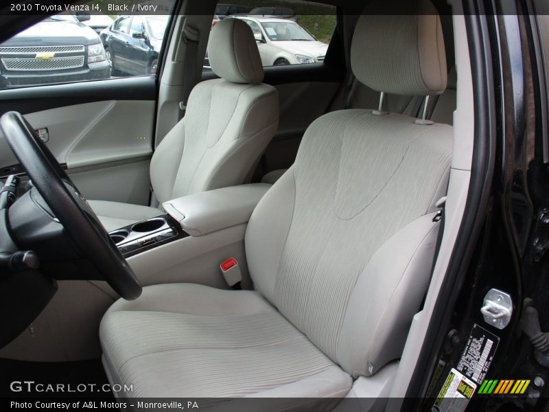 Black / Ivory 2010 Toyota Venza I4