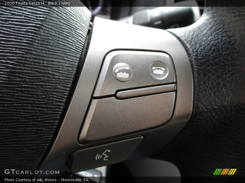 Black / Ivory 2010 Toyota Venza I4