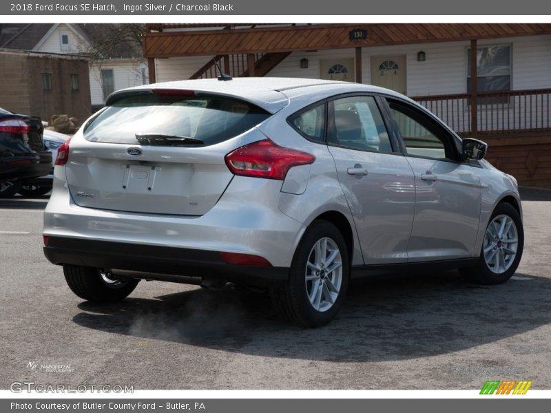 Ingot Silver / Charcoal Black 2018 Ford Focus SE Hatch