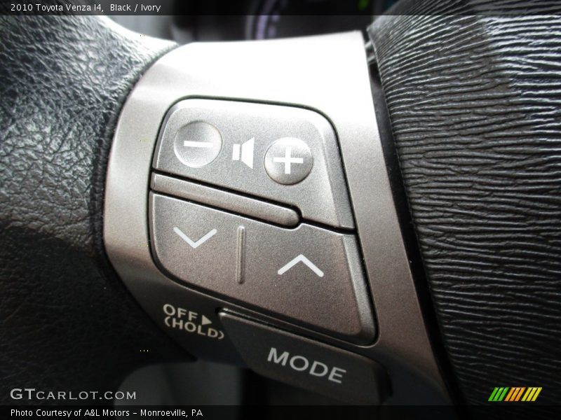 Black / Ivory 2010 Toyota Venza I4
