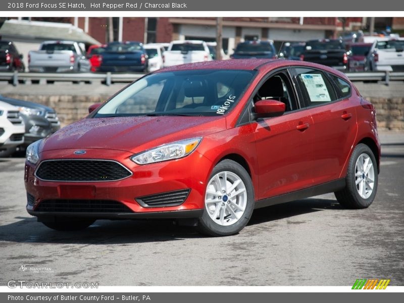 Hot Pepper Red / Charcoal Black 2018 Ford Focus SE Hatch