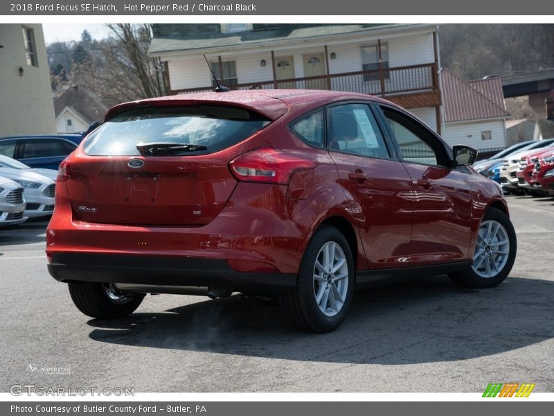 Hot Pepper Red / Charcoal Black 2018 Ford Focus SE Hatch