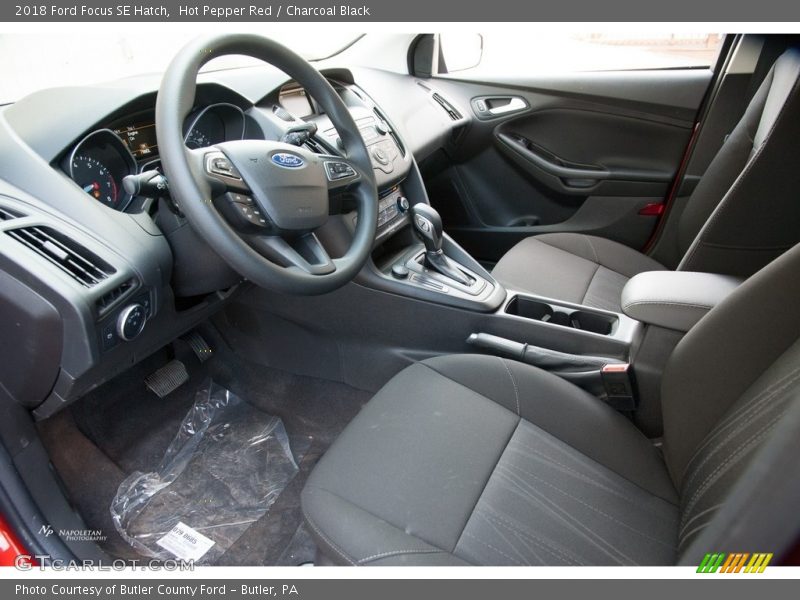 Hot Pepper Red / Charcoal Black 2018 Ford Focus SE Hatch