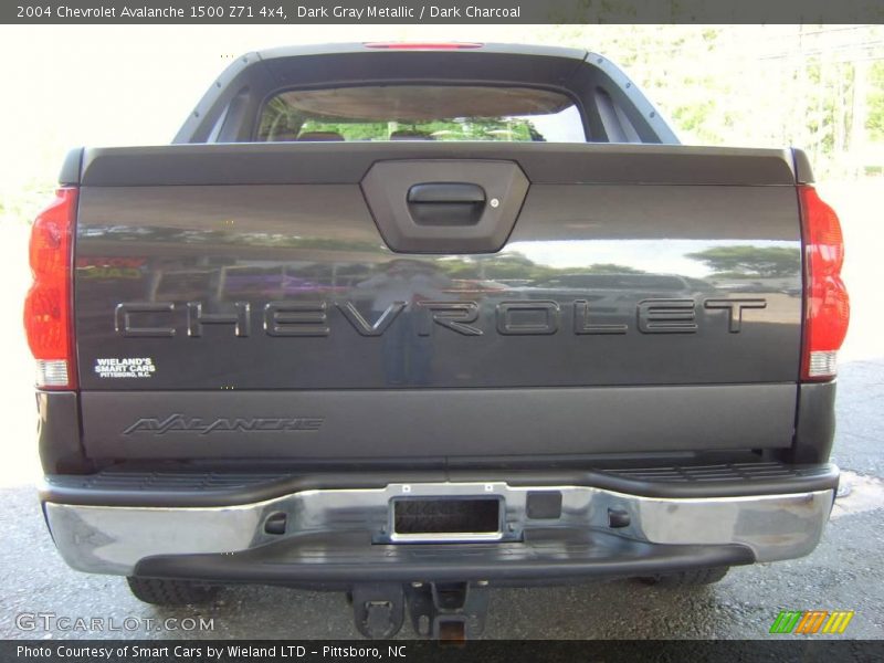 Dark Gray Metallic / Dark Charcoal 2004 Chevrolet Avalanche 1500 Z71 4x4