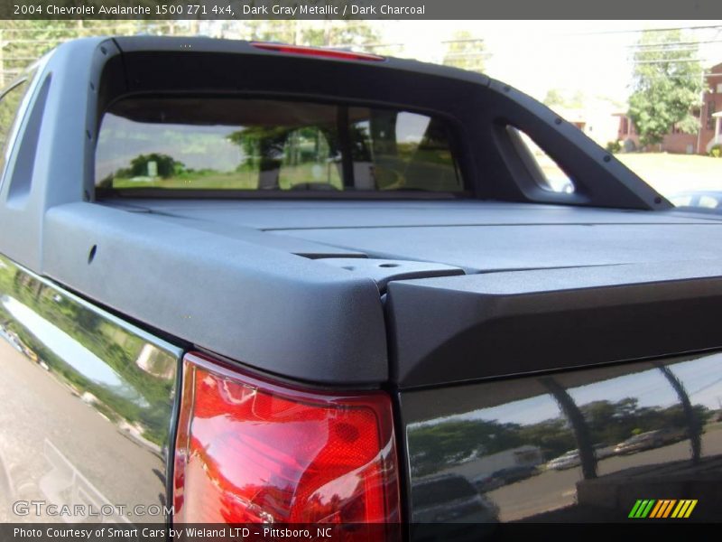 Dark Gray Metallic / Dark Charcoal 2004 Chevrolet Avalanche 1500 Z71 4x4