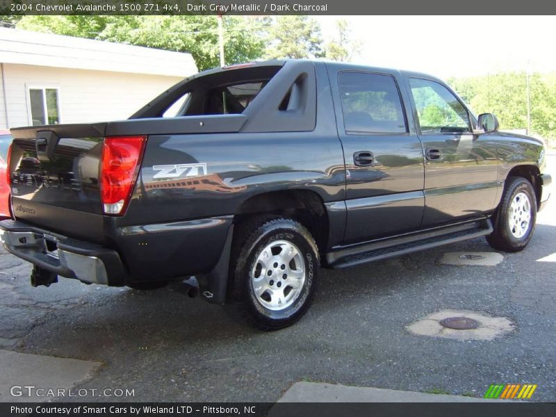 Dark Gray Metallic / Dark Charcoal 2004 Chevrolet Avalanche 1500 Z71 4x4