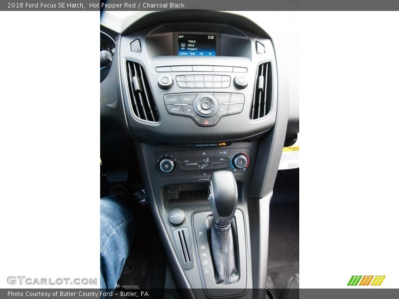 Hot Pepper Red / Charcoal Black 2018 Ford Focus SE Hatch