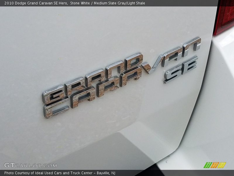 Stone White / Medium Slate Gray/Light Shale 2010 Dodge Grand Caravan SE Hero