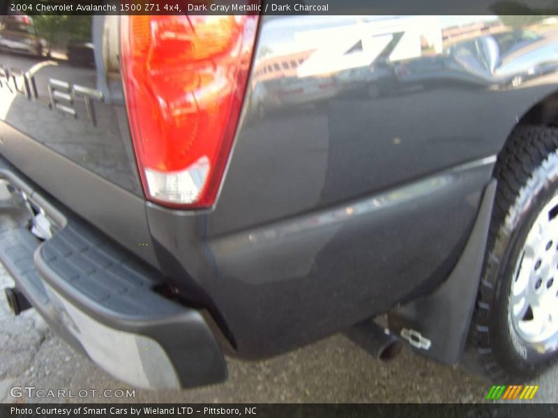 Dark Gray Metallic / Dark Charcoal 2004 Chevrolet Avalanche 1500 Z71 4x4
