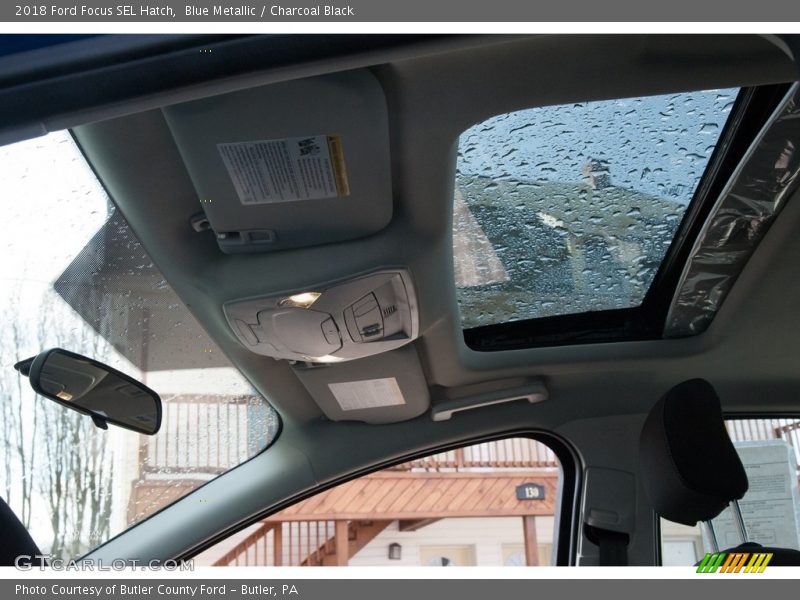 Blue Metallic / Charcoal Black 2018 Ford Focus SEL Hatch