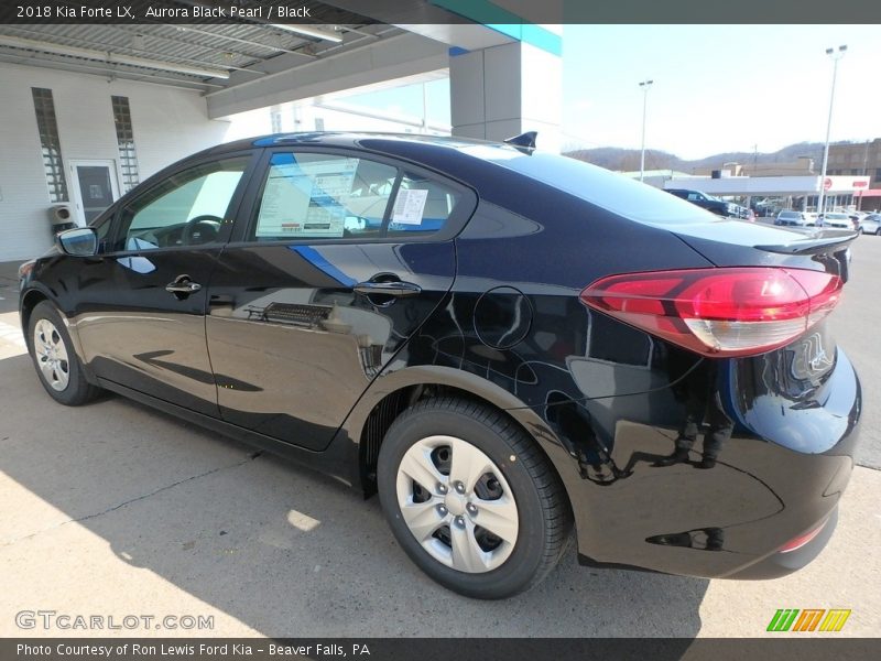 Aurora Black Pearl / Black 2018 Kia Forte LX