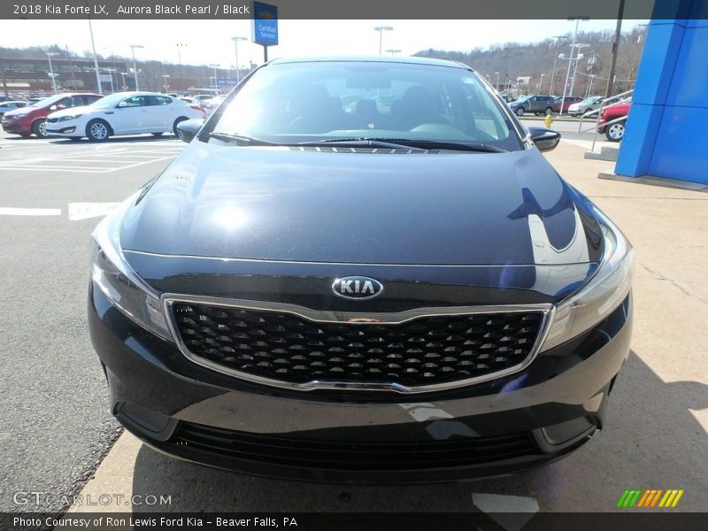 Aurora Black Pearl / Black 2018 Kia Forte LX