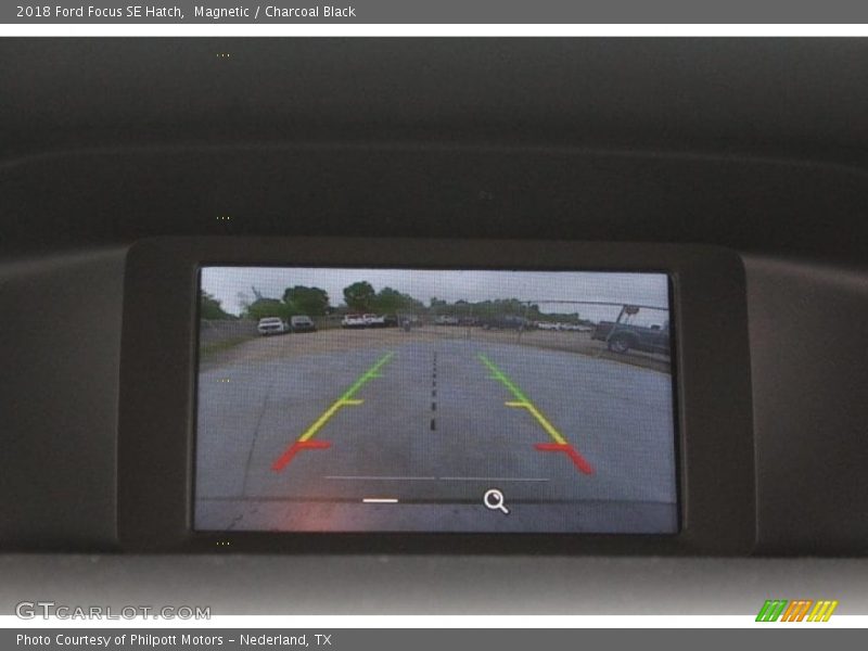 Magnetic / Charcoal Black 2018 Ford Focus SE Hatch
