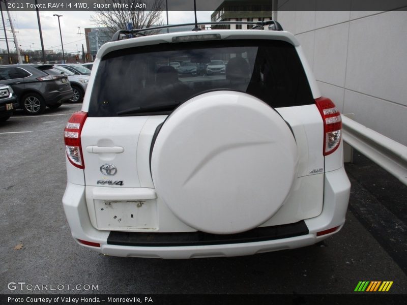 Super White / Ash 2011 Toyota RAV4 I4 4WD