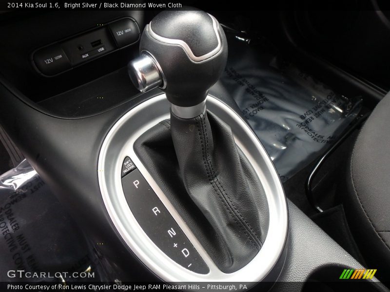 Bright Silver / Black Diamond Woven Cloth 2014 Kia Soul 1.6